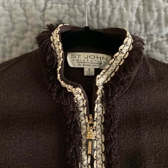 St. John Collection Brown Blazer with Cream Trim and Zipper Closure - Picture 4 of 7